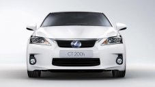 Lexus очаква 18 000 продажби на CT200h за 2012 г.