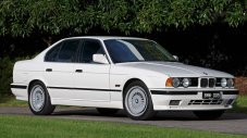 BMW E34 M5 остава скрито бижу за колекционери