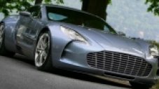 Aston Martin One-77 блесна край езерото Комо