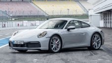 Как новото Porsche 911 Carrera S ускорява до 200 км/ч (ВИДЕО)