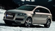 Аudi Q7 слиза от сцената
