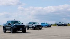 Три дизелови пикапа в битка срещу F-150 Raptor