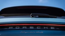 Porsche анонсира електрически супер SUV