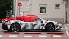 Ferrari се готви да покаже SF90 Spider на света