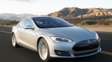 Още една Tesla изгоря напълно след катастрофа
