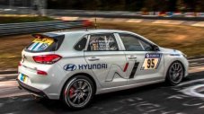 Hyundai на практика показа хот-хеча i30 N