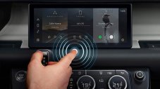 Jaguar Land Rover разработи безконтактни екрани