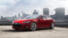 Tesla се отказва от задното предаване при Model S