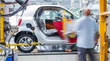 Mercedes продава фабриката на Smart