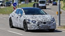 Вижте Mercedes EQS на тестове