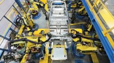 Geely ще връща услугата, като помага на европейците да правят автомобили