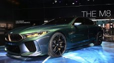 BMW M8 Gran Coupe върти обиколки на "Нюрбургринг"