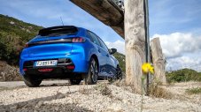 Великата френска революция: тестваме новото Peugeot 208