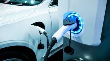 Изследване: 76% от българите биха купили хибридна или електрическа кола
