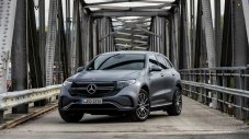 Mercedes-Benz EQC се оказа с проблем в окачването