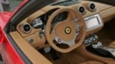 Autobild с пълна информация за интериора на California