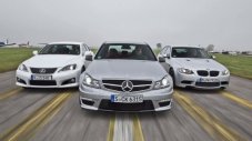 Mercedes-Benz поведе пред BMW в САЩ