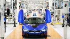 BMW приключи с хибрида i8