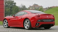 Ferrari ще обнови California