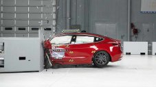 Tesla Model 3 получи максимума за безопасност