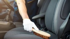 Как собственоръчно да възстановите блясъка на салона на вашата кола 