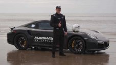 Porsche 911 Turbo вдигна 534 км/ч... върху пясък
