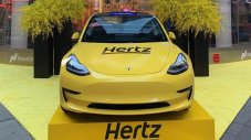 Не стават: Hertz спешно разпродава 20,000 електромобила 