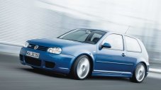 Легендарният VW Golf R32 празнува юбилей