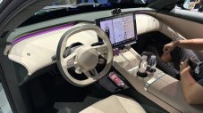 Бутоните се завръщат: Китай променя правилата, а Audi - интериора
