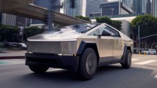 Как се справя Tesla Cybertruck след 160 000 км за година