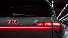 По-тънки от милиметър: Audi разкри тайната на задни светлини на Q9
