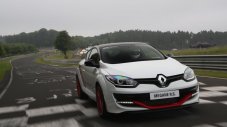 Renault си върна титлата на Нюрбургринг