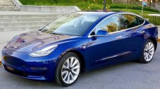 Как се нощува в Tesla Model 3 при минус 17 градуса (ВИДЕО)