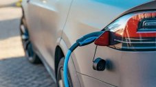 Eлектромобилитe настигат дизелите по продажби