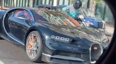 Вижте как Bugatti&nbsp;Chiron бе атакувано с чук на пътя