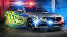 Полицията в Чехия ще лови нарушителите с BMW 540i xDrive Touring