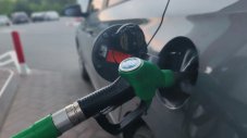 Много шофьори не знаят за какво служи скрит кабел в багажника