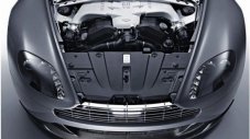 Aston Martin маха покрива на V12 Vantage