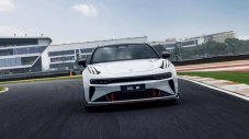Geely Zeekr 001 е най-бързият сериен електромобил на известна писта