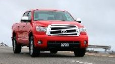 Toyota Tundra V8: пикап в ХХХL формат