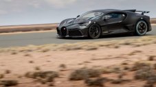 Тестовете на Bugatti Divo: С 250 км/ч в пустинната жега