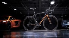 McLaren и Specialized с общ велосипед