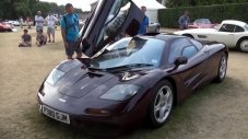 Роуън Аткинсън продава своя McLaren F1