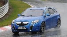 Opel Insignia OPC Sports Tourer получи наградата на Auto Bild за спортни автомобили