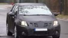 Toyota готви новото поколение на Avensis