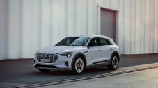 Audi опрости електрическия си кросоувър