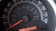 Как двигателят на вашия автомобил може да измине над 500 000 км