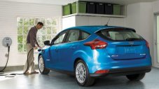 Ford също преминава изцяло на батерии