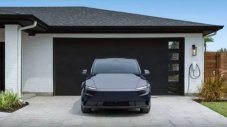 Tesla заменя предните чистачки с лазери