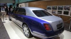 6,5-метрово Bentley Mulsanne акостира в Женева